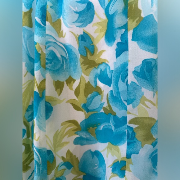 Reitmans blue/green floral skirt - Picture 2 of 3